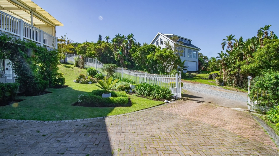 3 Bedroom Property for Sale in Sunrise On Sea Eastern Cape